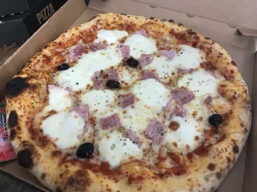 Mozzarella jambon 11€ Mozzarella jambon 11€